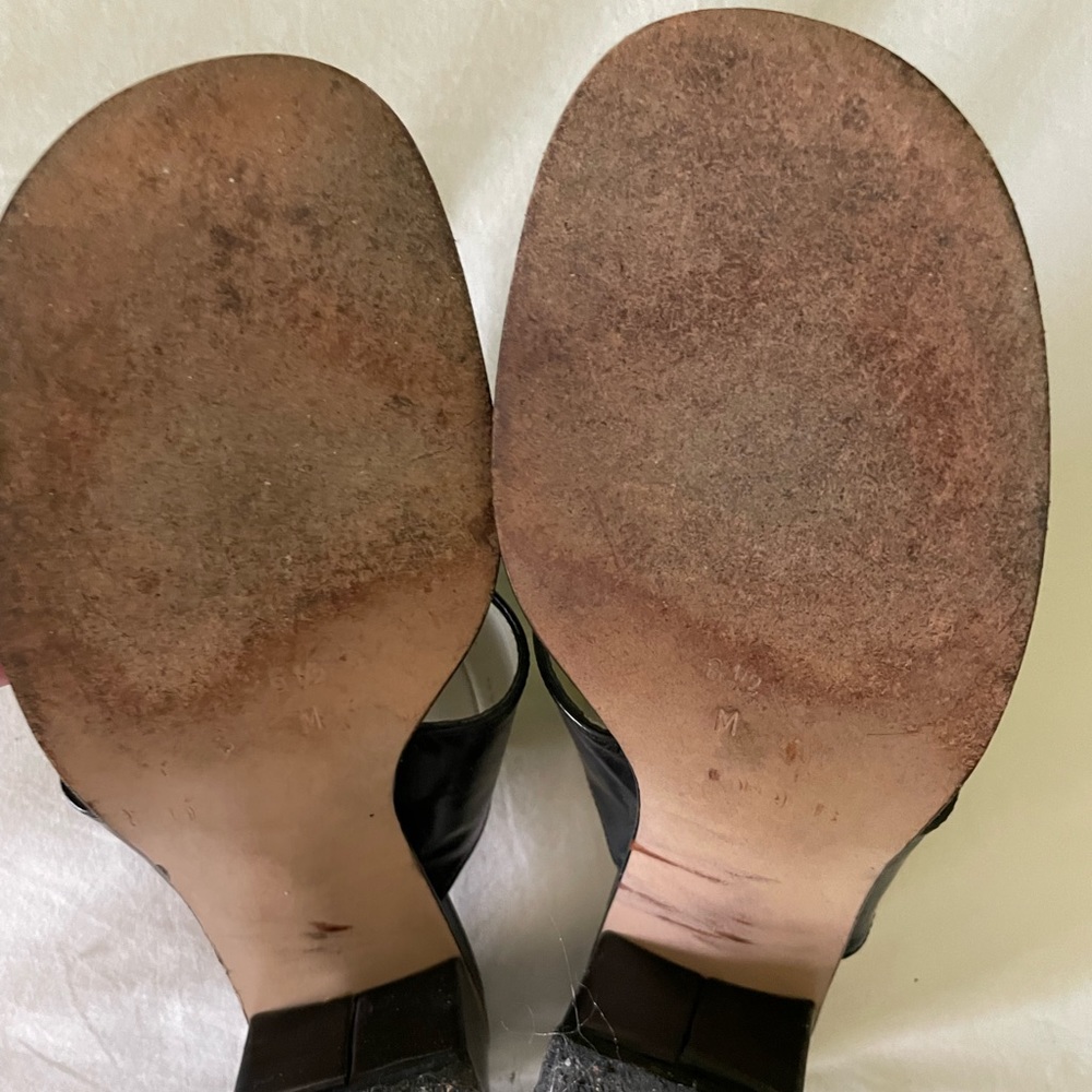 Guess Wedge Slides - Picture 4 of 4